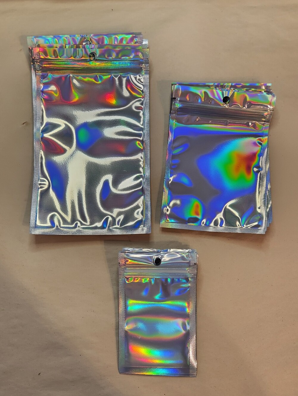 30 Pieces - Iridescent Holographic Bags - Picture 4 of 7